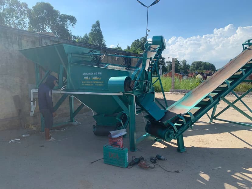 Thi Công Lợp Mái Tranh Nhân Tạo Tại OCean Park