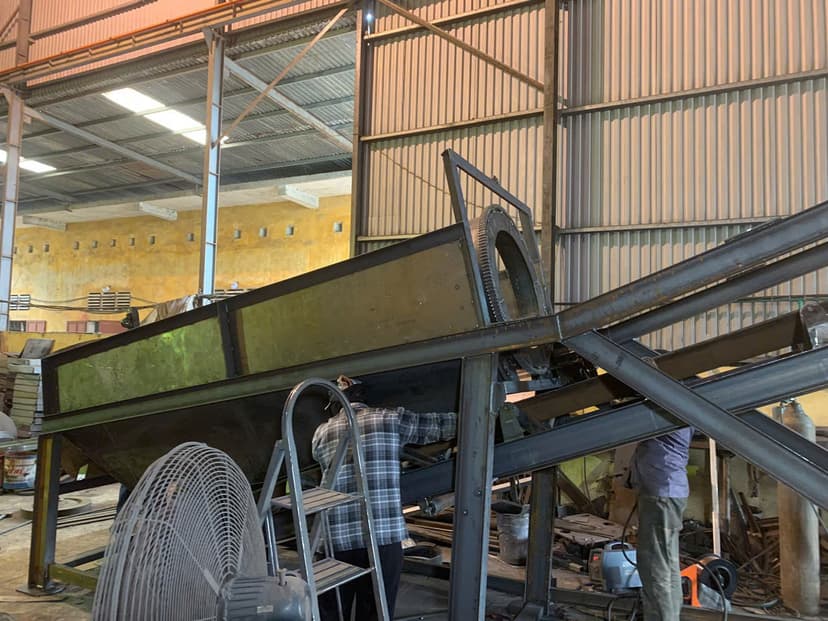 Thi Công Lợp Mái Tranh Nhân Tạo TạiThi Công Lợp Mái Tranh Nhân Tạo Tại